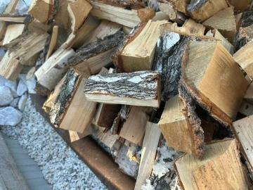 Разгрузка дров